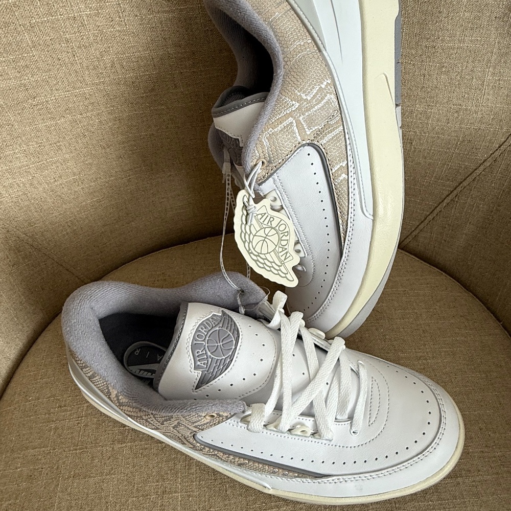 Nike Air Jordan 2 Retro Low Python. BRAND NEW!! M-11.5 White/Cement Gray - Picture 2 of 9